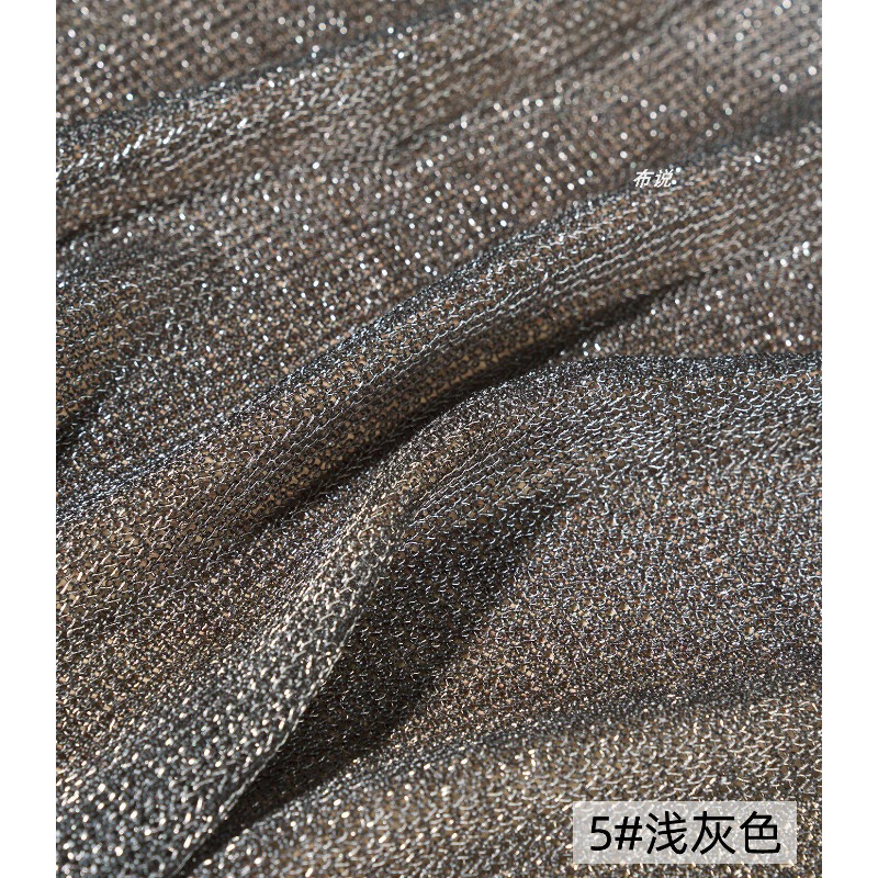 Lichtgrijze metallic draadstof - Crystal Mesh Fabric recensie en prijs